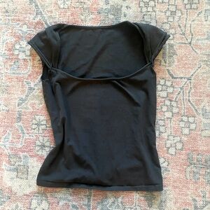 brandy melville square neck faded black top🐈